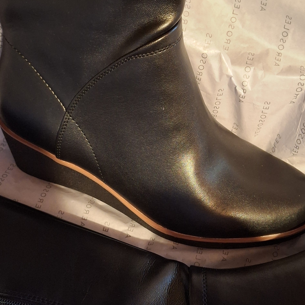 AEROSOLES Black Wedge Binocular Boots.
